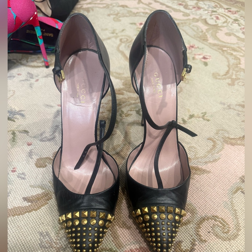 Gucci black and gold heels